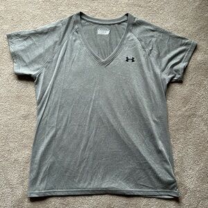 Under Armour Semi-Fitted Workout Top